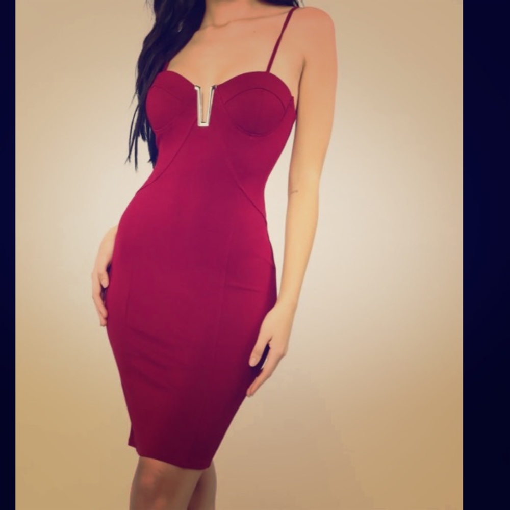 Burgundy strap fashion nova dress